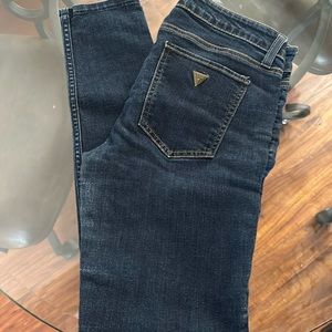 Womens Guess denim skinny jeans size 30.